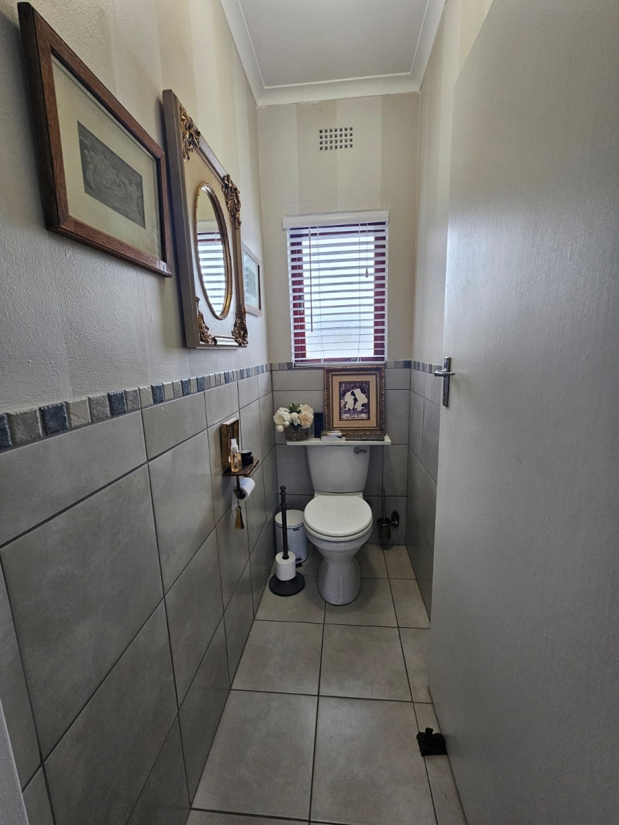 3 Bedroom Property for Sale in Stilbaai Wes Western Cape